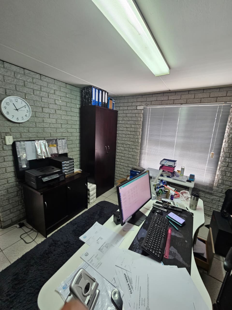 To Let commercial Property for Rent in Brackenfell Central Western Cape